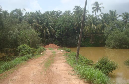 Kulur Aged couple house